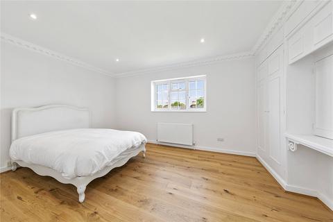 31 Lawn Crescent, Richmond, TW9 3NS