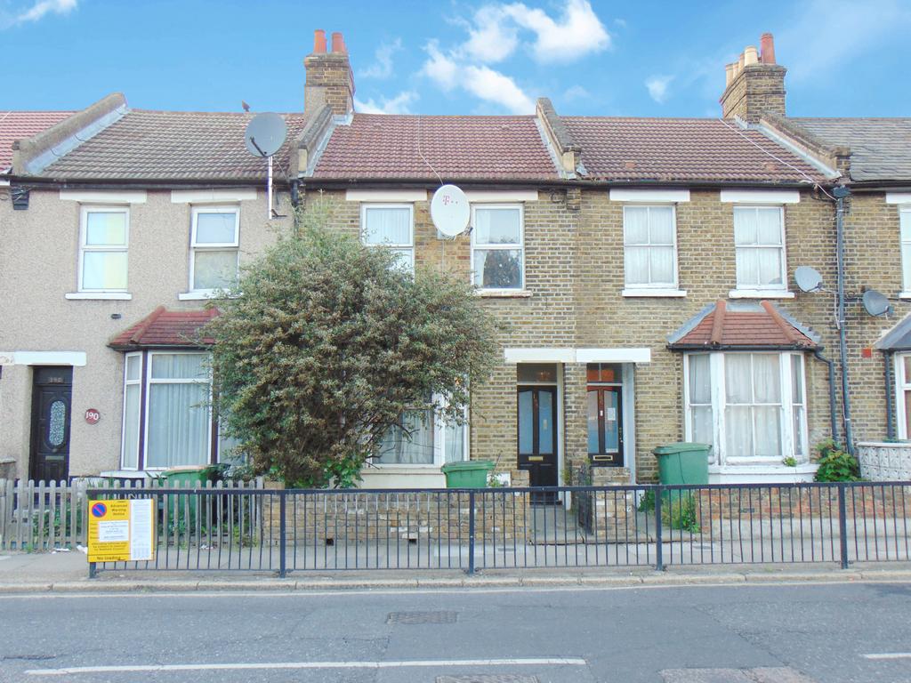 Plaistow, London, E13 3 bed terraced house for sale £385,000