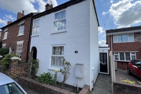 2 bedroom end of terrace house to rent, STOURBRIDGE - Brook Street