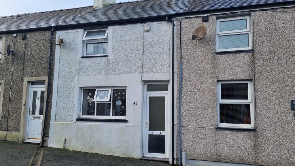 Rhedyw Road, Llanllyfni 2 bed terraced house for sale £120,000