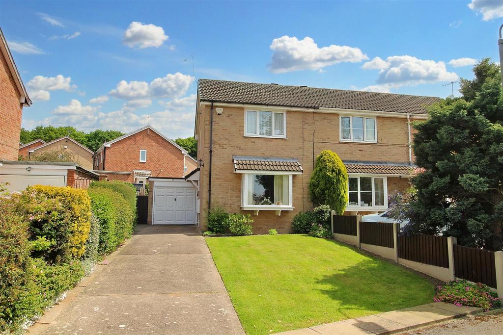Sidlaw Rise, Warren Hill, Nottingham 2 bed semidetached house for sale