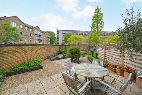 1 Schooner Close, London, E14 3GG