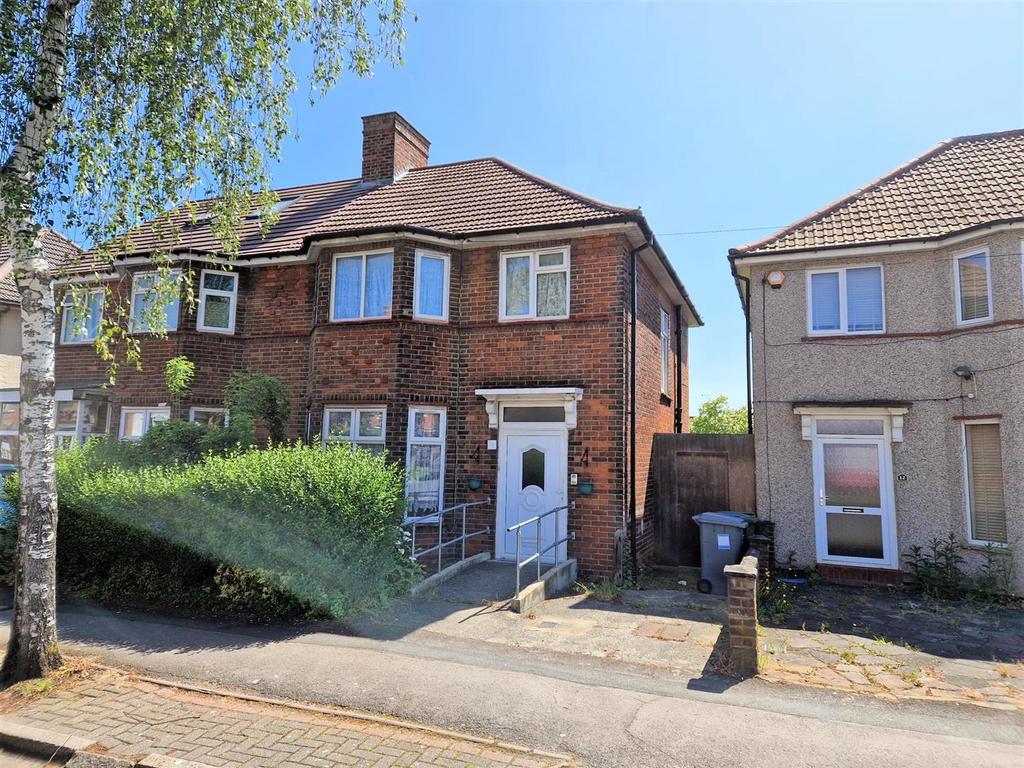 Wyld Way, Wembley 3 bed semidetached house £579,950