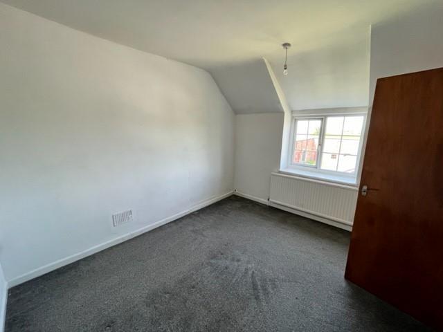 First Floor Flat 12.jpg