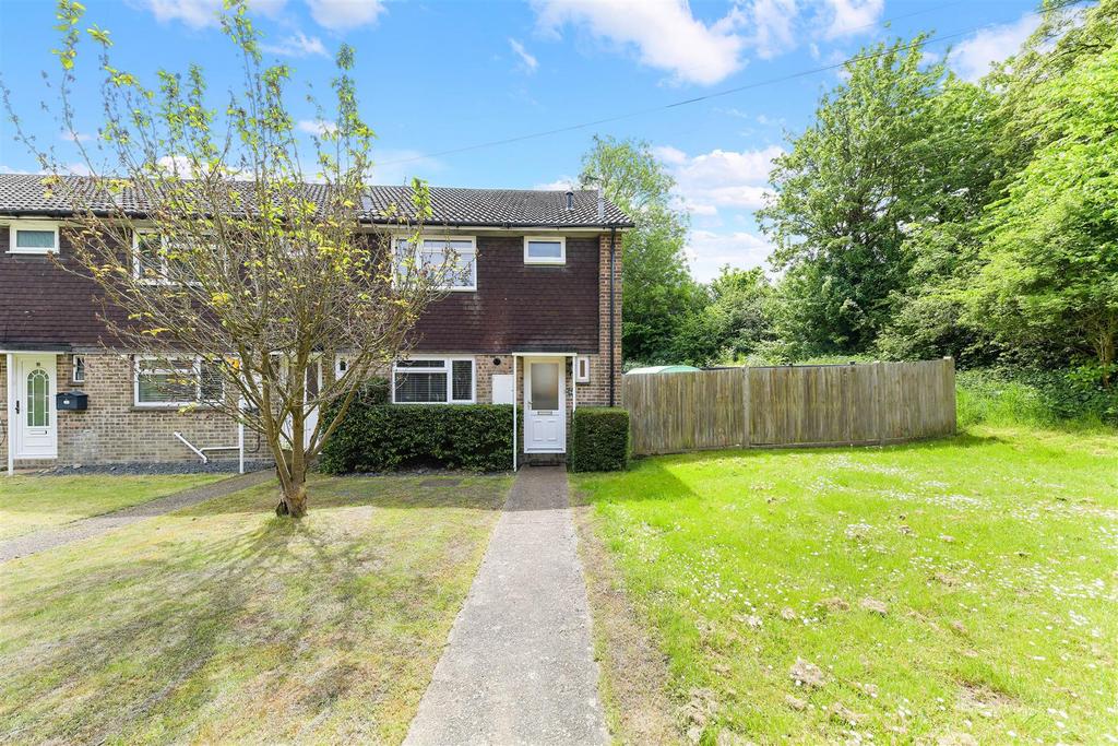 Lakers Rise, Banstead 3 bed end of terrace house for sale £495,000