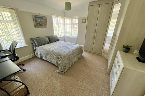 124 Manchester Road, Wilmslow, SK9 2JX