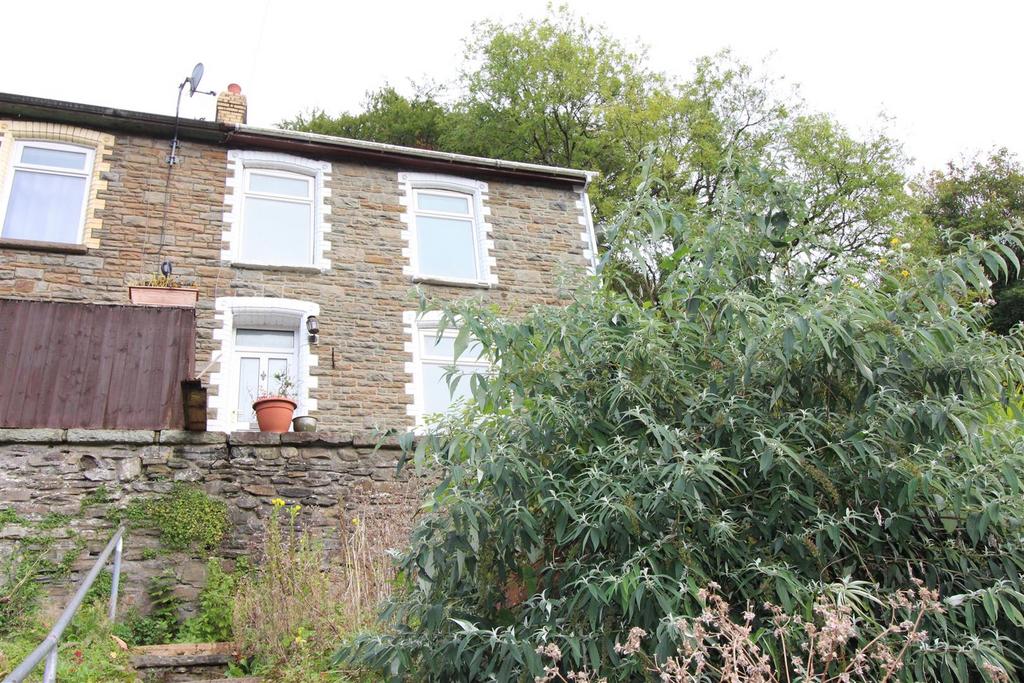 Commercial Road, Newport NP11 3 bed end of terrace house £130,000