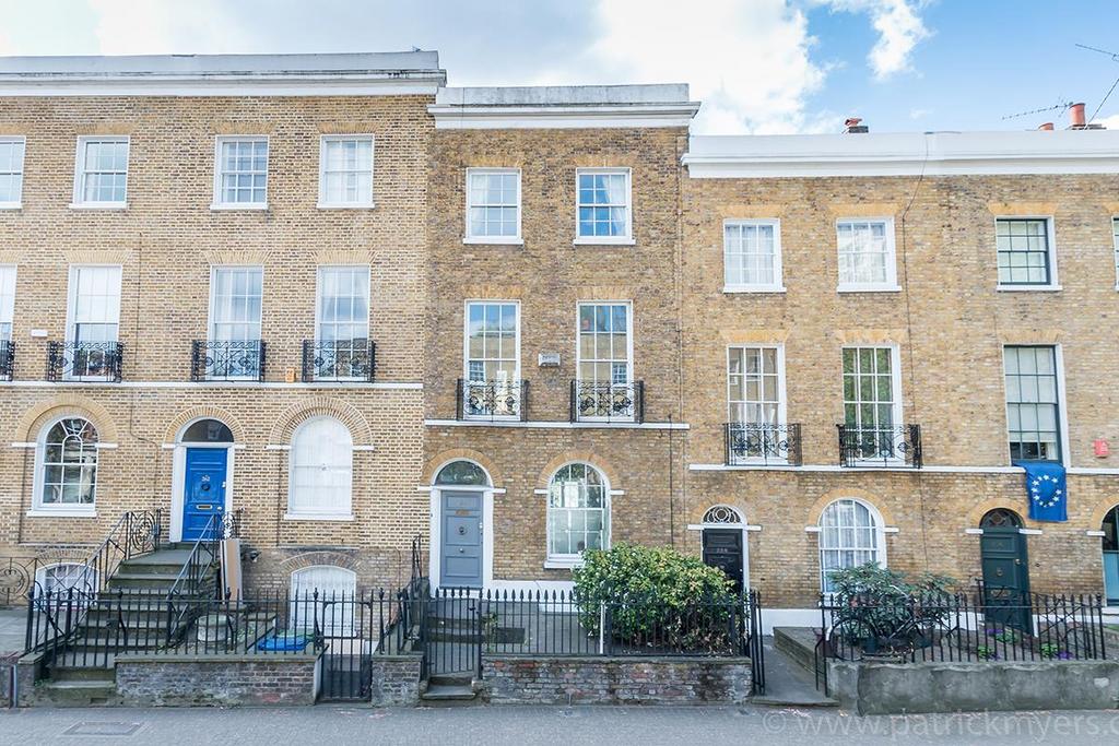 Camberwell New Road, Camberwell, SE5 3 bed terraced house for sale £