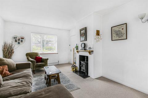 6 Foxdells, Birch Green, Hertford, SG14 2LS