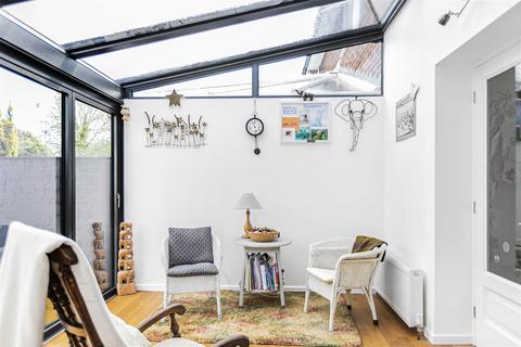 6 Foxdells, Birch Green, Hertford, SG14 2LS