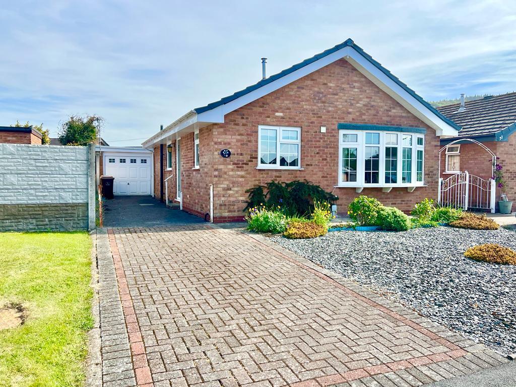 Maes Tawel, Llanrwst 2 bed detached bungalow for sale £225,000