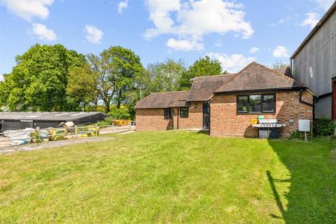 Lines Farm Barn Parrock Lane, Colemans Hatch, Hartfield, TN7 4HT