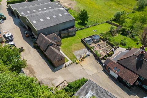 Lines Farm Barn Parrock Lane, Colemans Hatch, Hartfield, TN7 4HT
