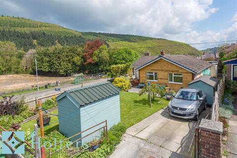 4 bedroom detached bungalow for sale, Sheringham, West Street, Knighton