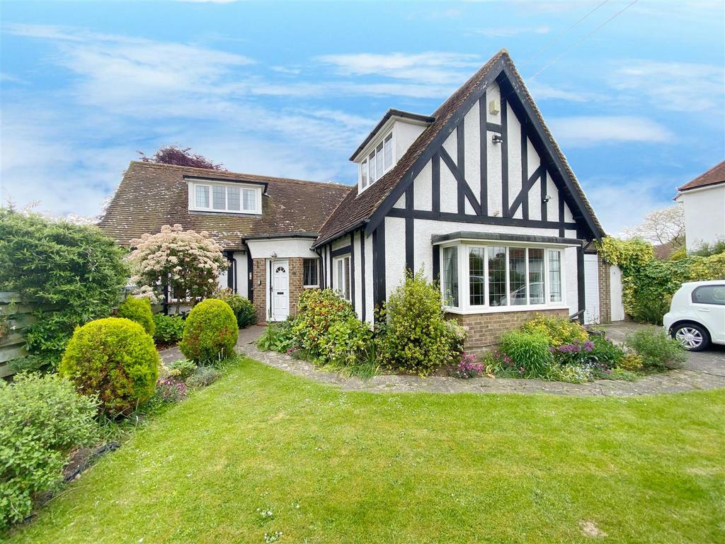 Offington Gardens, Worthing 4 bed detached house for sale £650,000