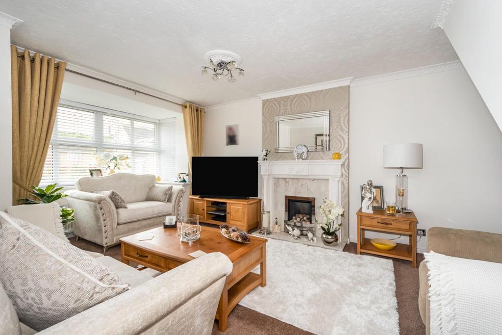 26, Poplars Way, Beverley, HU17 8PL 4 bed detached house £365,000