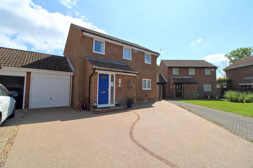 Harrow Close, Seaford 3 bed detached house for sale £495,000