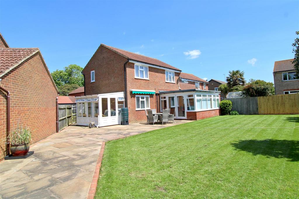 Harrow Close, Seaford 3 bed detached house £495,000
