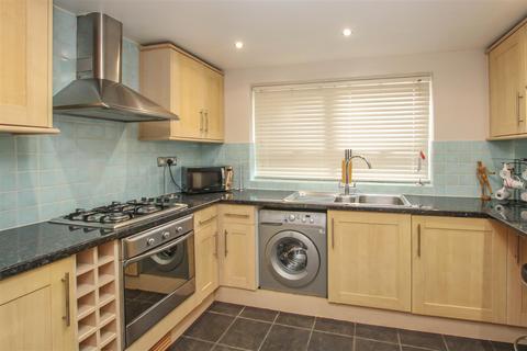 18 Oldfields, Warley, Brentwood, CM14 5EY