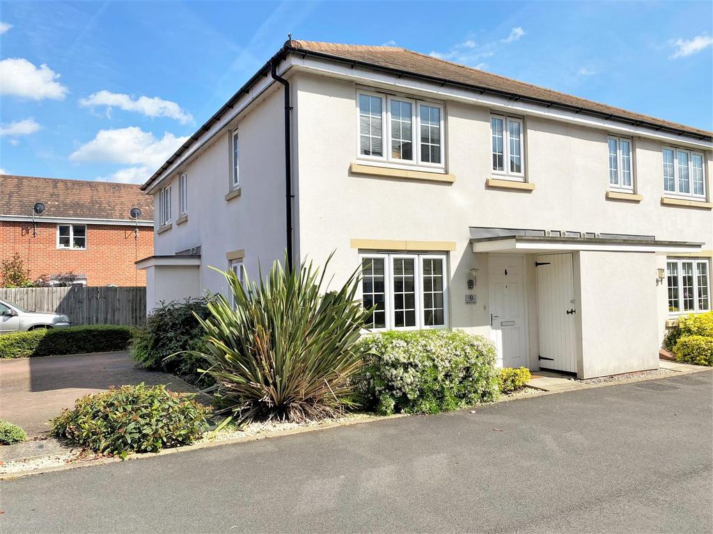 Waters Edge, Kings Sconce Avenue, Newark 2 bed semidetached house for