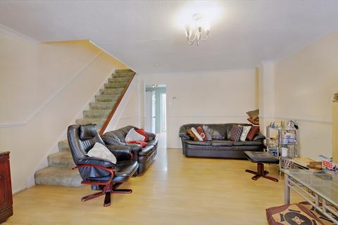 3 bedroom end of terrace house for sale - Birchdene Drive, London, SE28