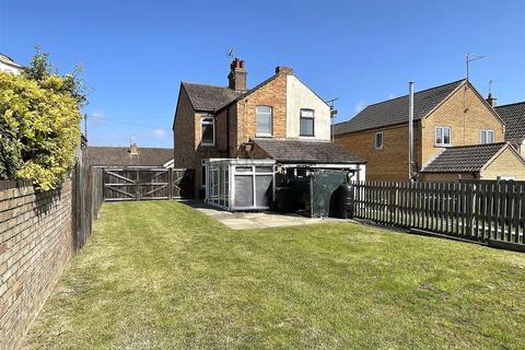 3 bedroom semi-detached house for sale, Broad Road, Oulton Broad, Lowestoft