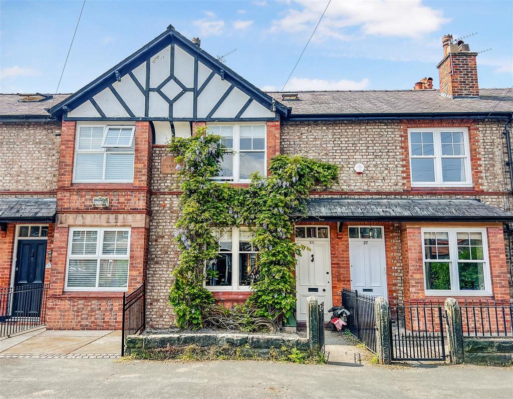 Appleton Road, Hale 3 bed terraced house £590,000