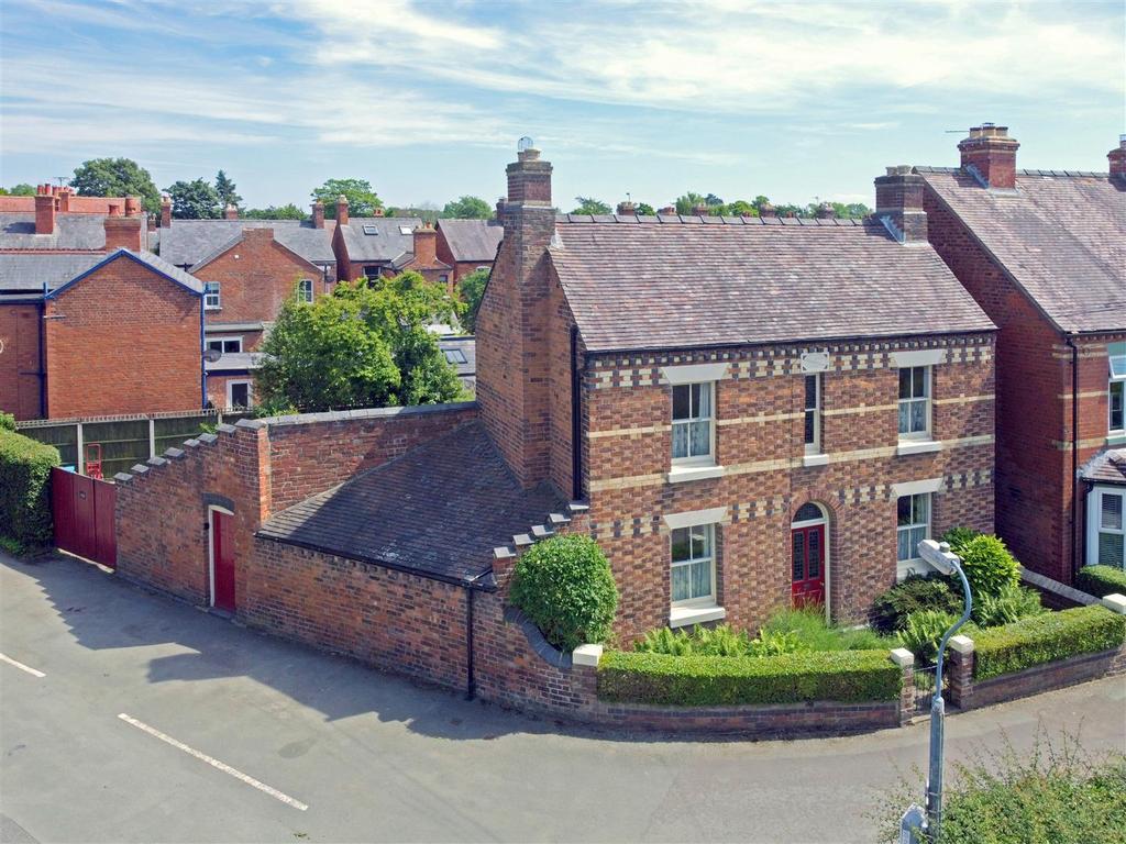 Washford Road, Meole Village, Shrewsbury 3 bed detached house £300,000