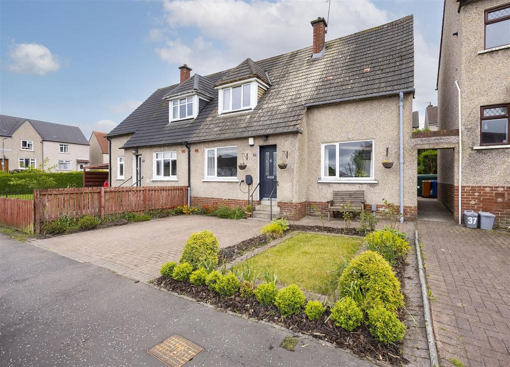 Oak Drive, Lenzie 3 bed semidetached house for sale £195,000