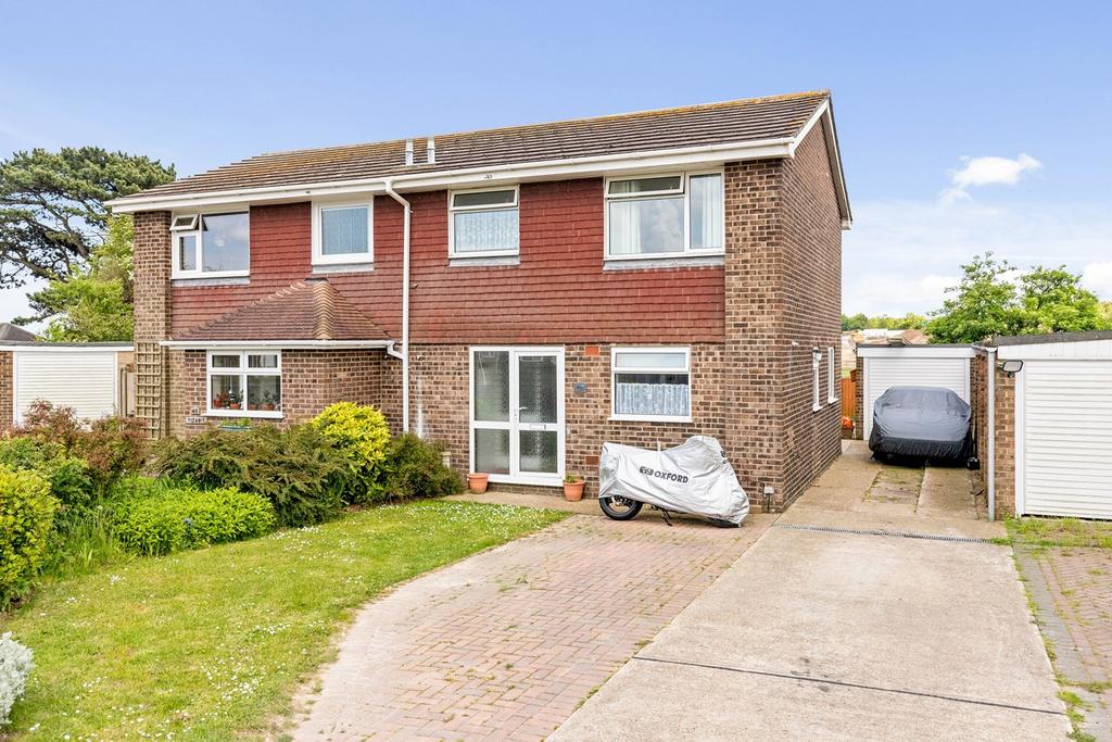 Newlands, Whitfield, Dover, CT16 3 bed semidetached house for sale £