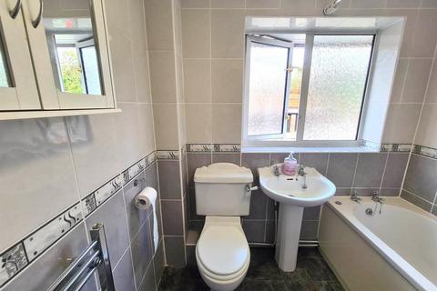53 Hencroft, Leek, ST13 8EZ