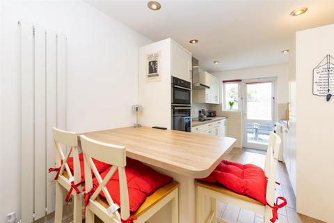 11 Suffolk Close, London Colney, St Albans, AL2 1DZ