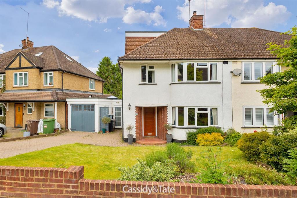 Sheppards Close, St. Albans 4 bed semidetached house for sale £925,000