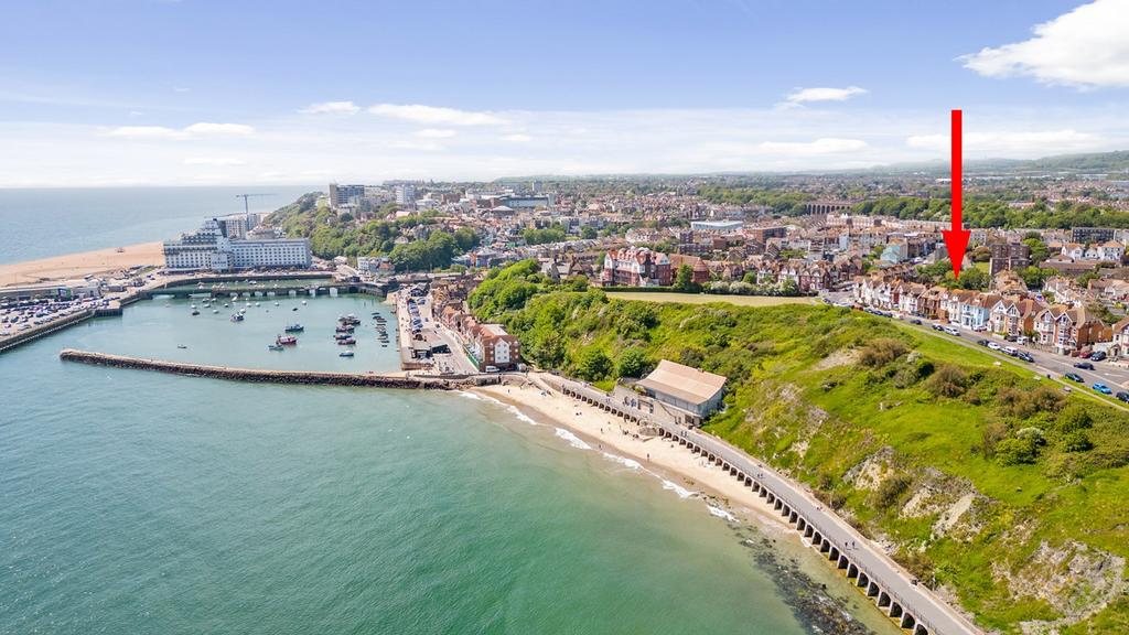 Wear Bay Road, Folkestone, CT19 6 bed detached house for sale £700,000