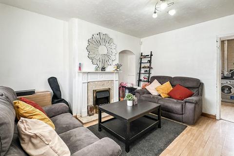 54 Bantry Road, Bristol, BS4 1JX