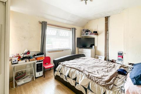 54 Bantry Road, Bristol, BS4 1JX