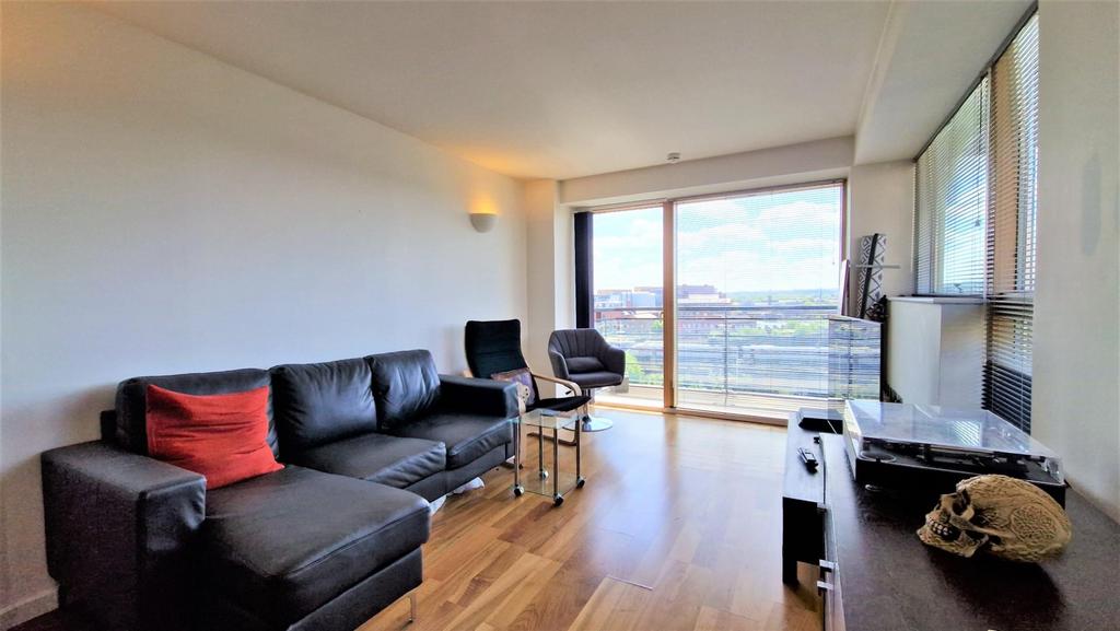 Whitehall Waterfront, 2 Riverside Way, Leeds 2 bed flat £1,295 pcm (£