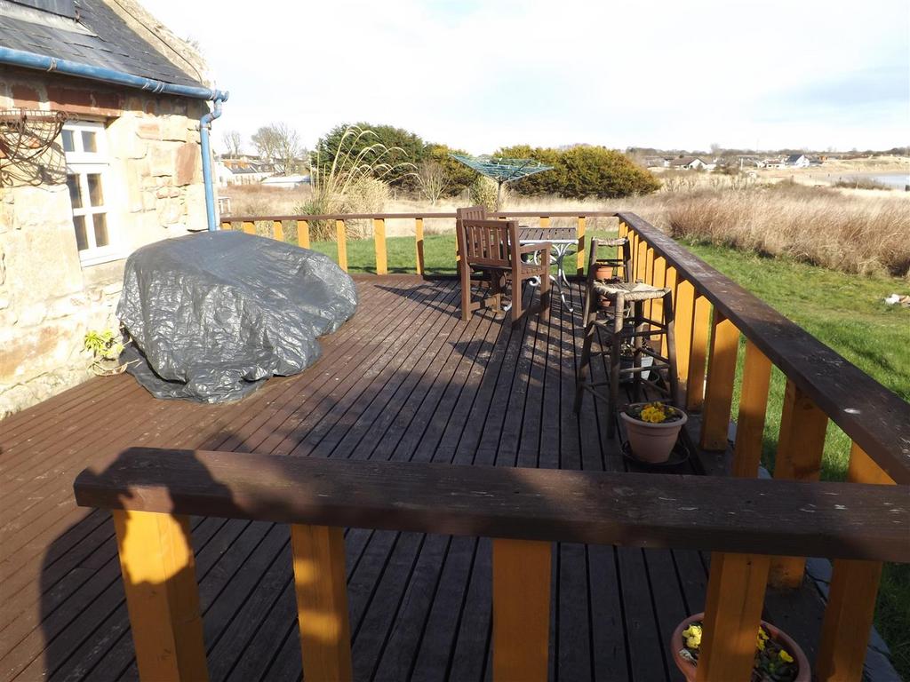 Garden deck.jpg