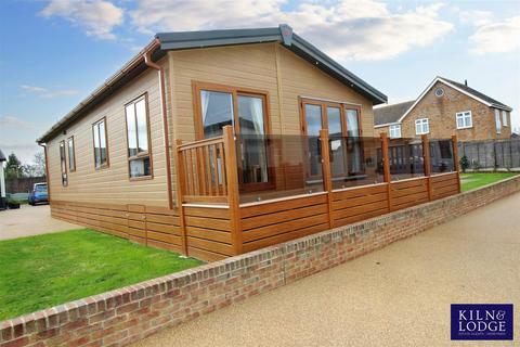 2 bedroom bungalow for sale, Thames Retreat, Staines-Upon-Thames