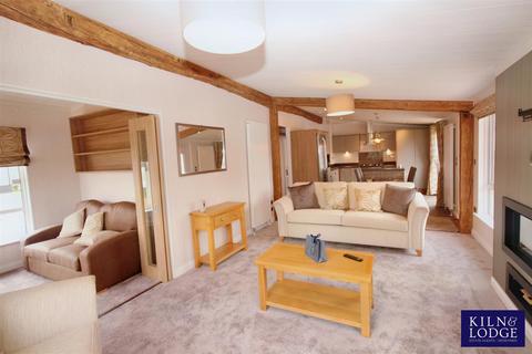 2 bedroom bungalow for sale, Thames Retreat, Staines-Upon-Thames