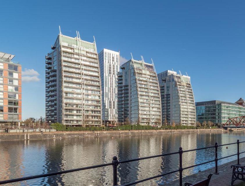 NV Building, 98 The Quays, Salford Quays 2 bed apartment £370,000