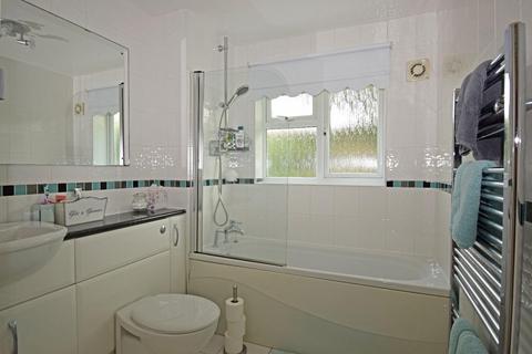 2 Button Drive, Bromsgrove, B61 8RS