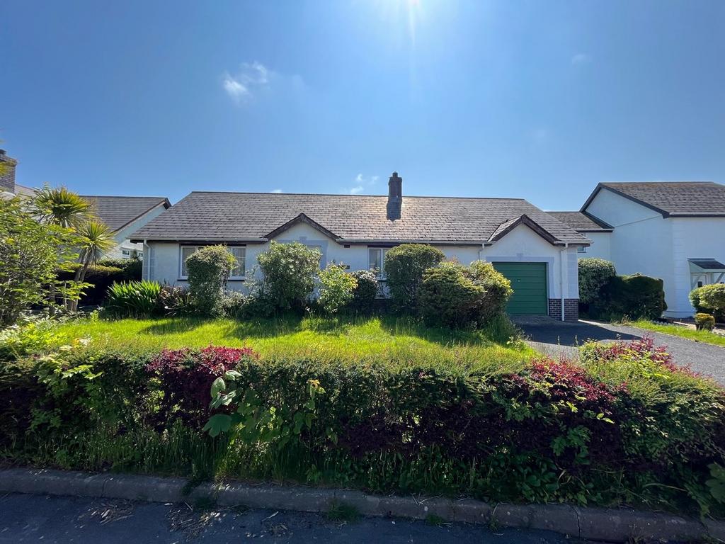 8 Parc Ffos, Ffosyffin, Aberaeron, SA46 3 bed detached bungalow for