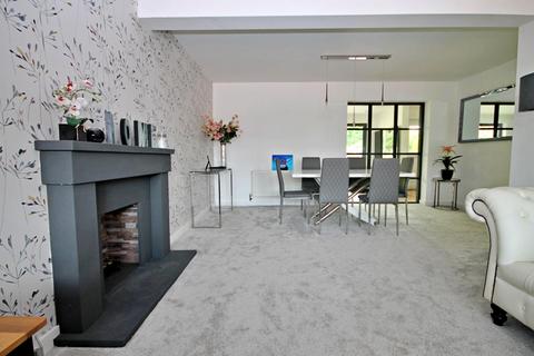 2 Cale Close, Tamworth, B77 1DB