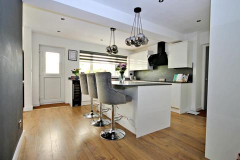 2 Cale Close, Tamworth, B77 1DB