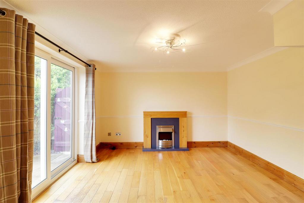 Blackburn Avenue, Brough 2 bed terraced house for sale £155,000