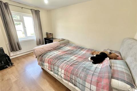 3 bedroom end of terrace house to rent - Charles Avenue, Stoke Gifford, Bristol