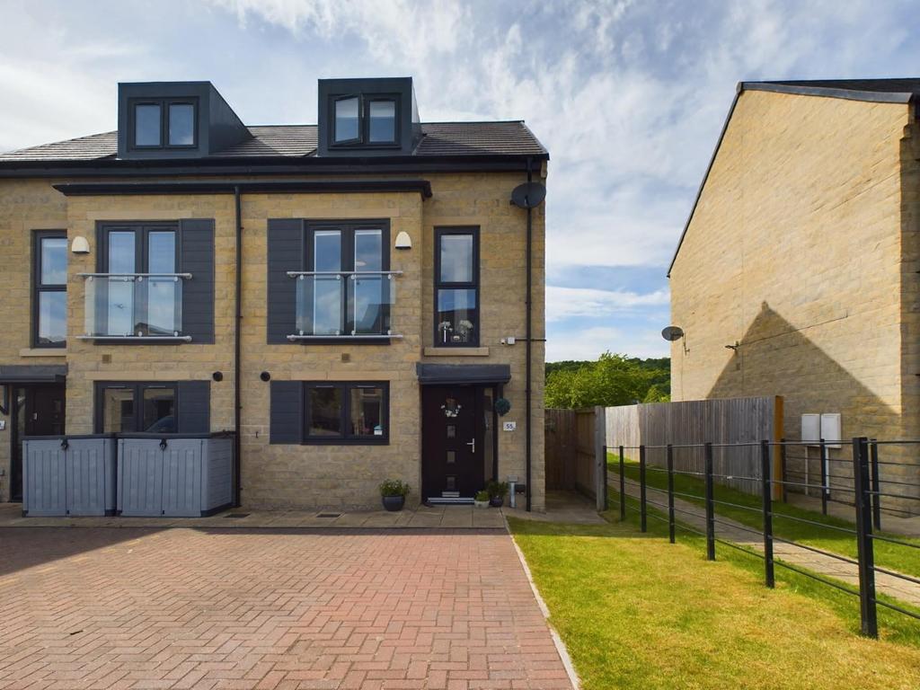 Way, Shipley 3 bed semidetached house for sale £265,000