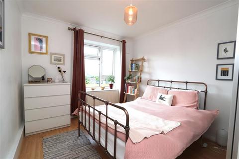 1 bedroom flat for sale - Kings Lynn Drive, Romford