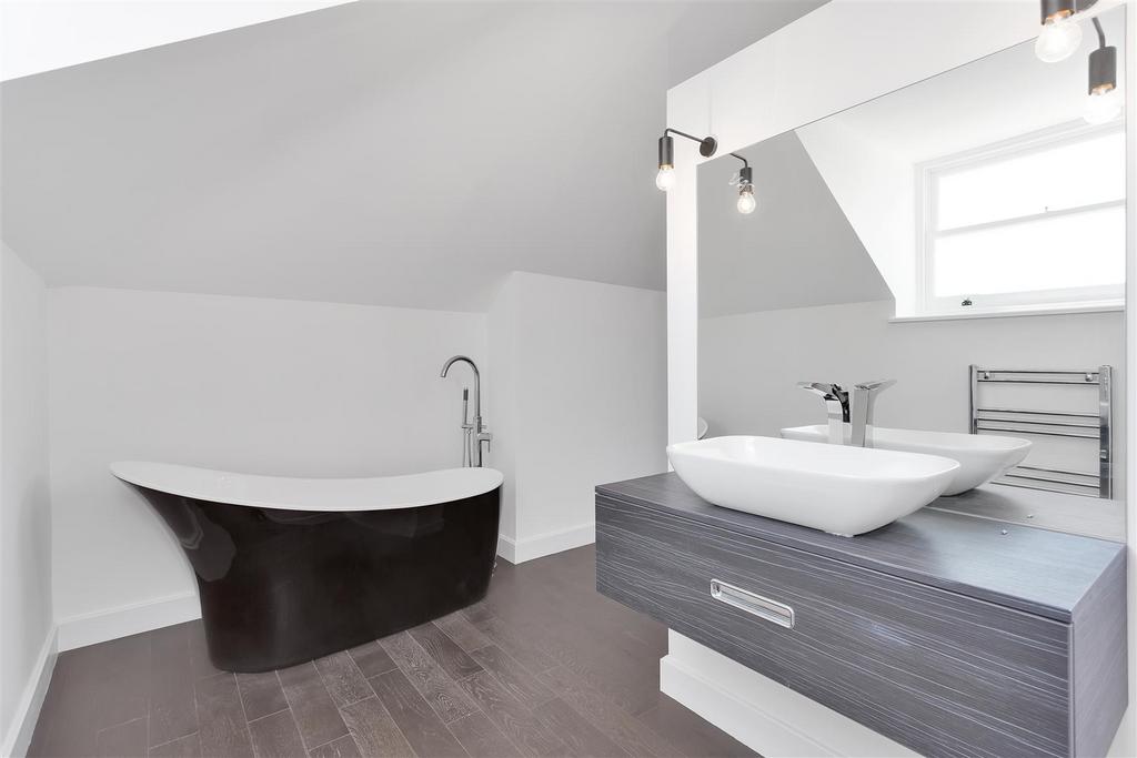 Flat 5, 81 South Hill Park-011.jpg